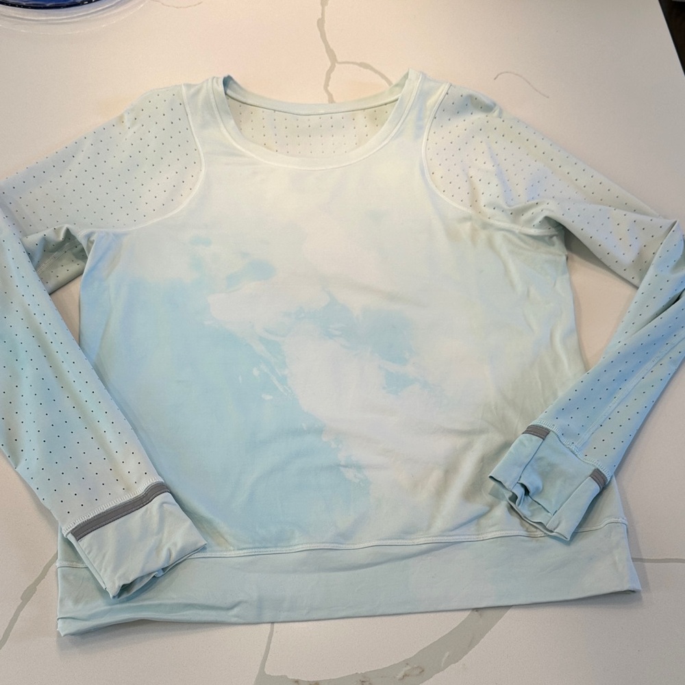 Lululemon tie dye long sleeve reflective tee size 8 aqua blue white